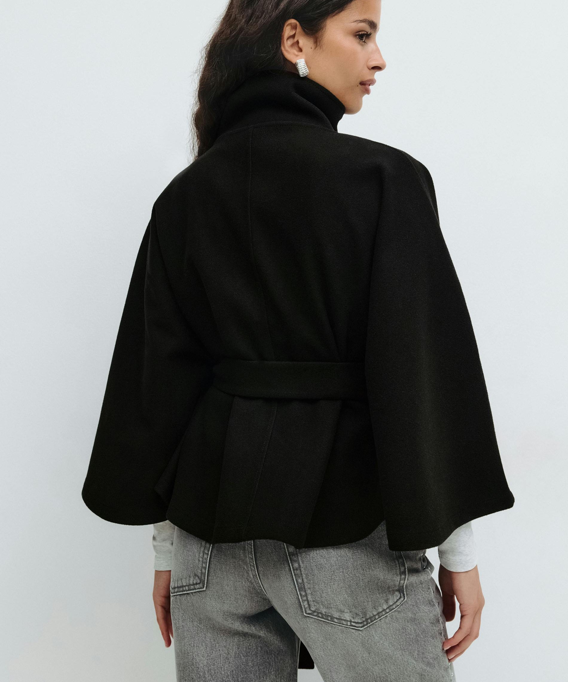 CLARA dames cape jas – elegante cape-mantel met ceintuur & hoge kraag