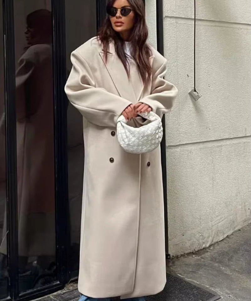 Oversized damesjas met reverskraag – lange winterjas met dubbele knopen