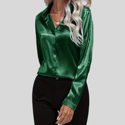 Elegante damesblouse – verfijnde blouse met knoopsluiting en zachte drapering