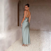 Elara satijnen maxi jurk dames – elegante avondjurk met lage rug & cowl hals