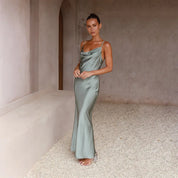 Elara satijnen maxi jurk dames – elegante avondjurk met lage rug & cowl hals