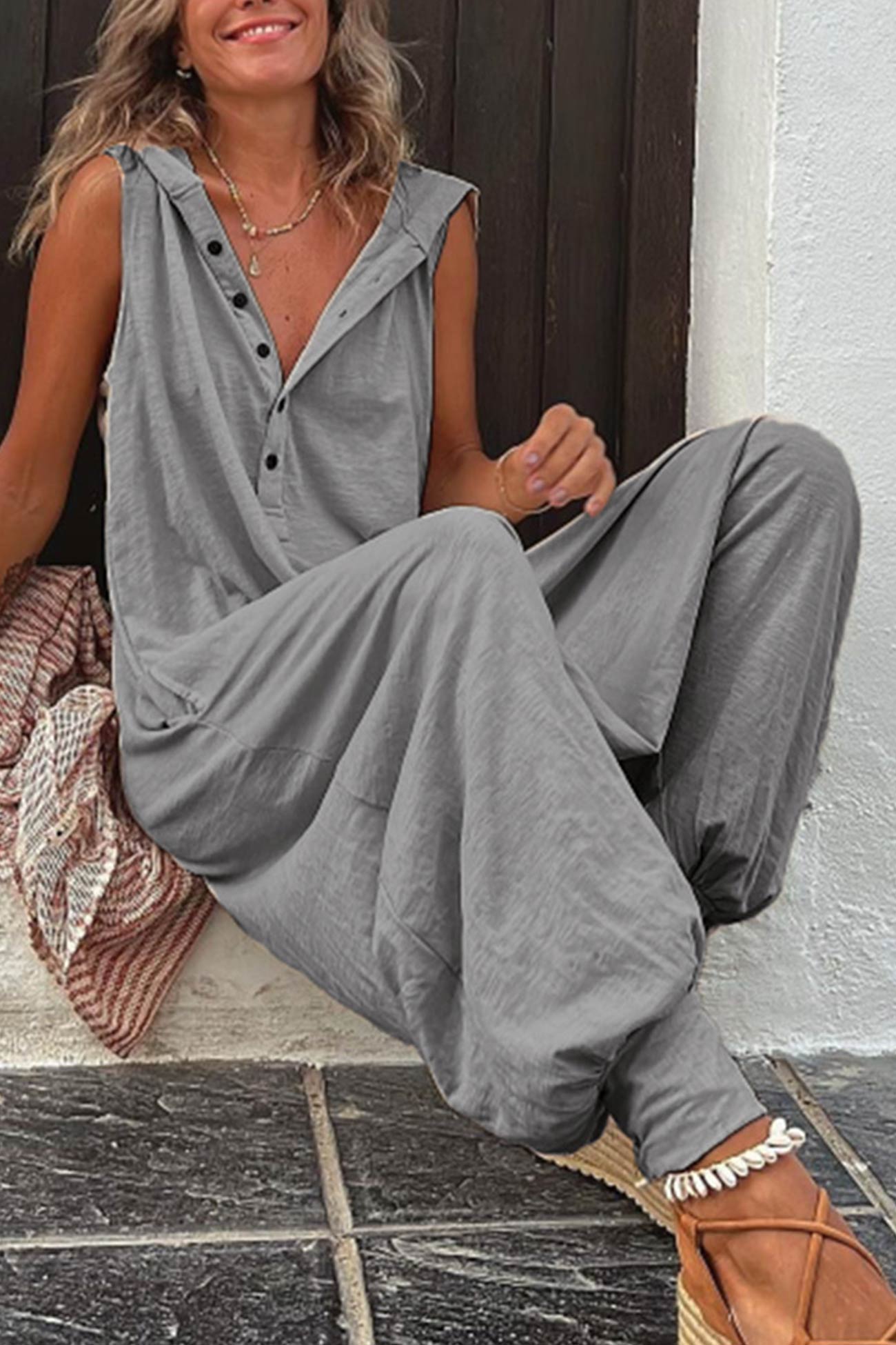Oversized jumpsuit dames | Knoopsluiting & V-hals | Comfortabele casual look