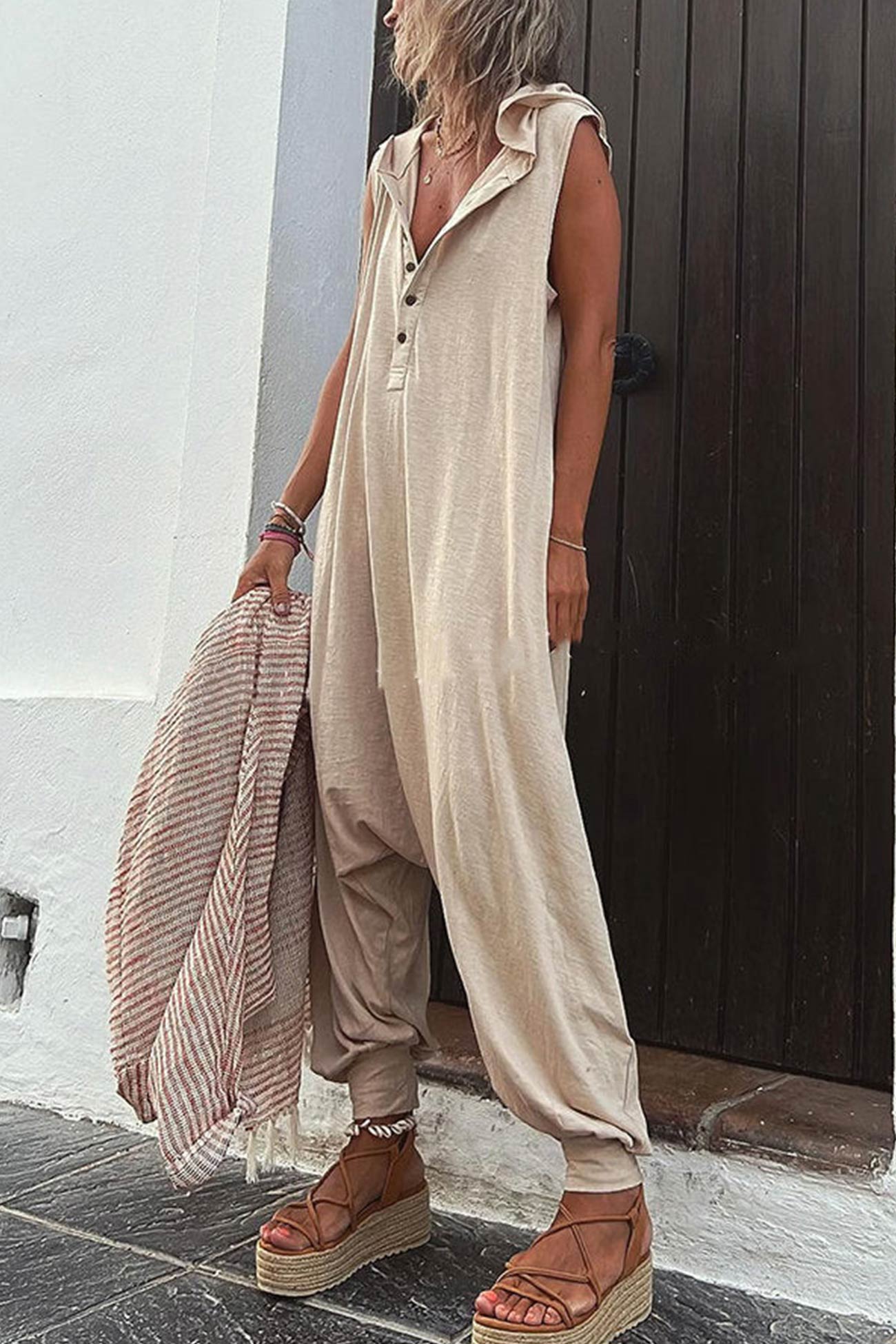 Oversized jumpsuit dames | Knoopsluiting & V-hals | Comfortabele casual look