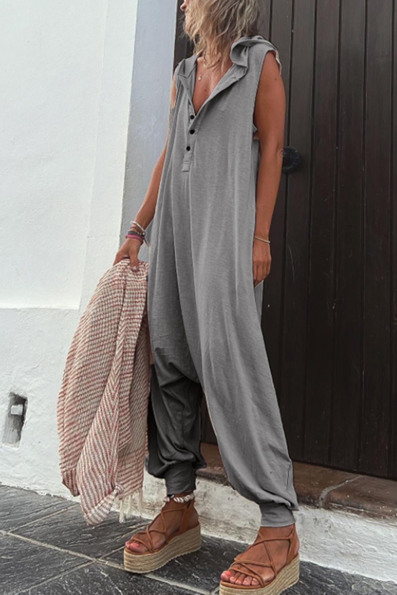 Oversized jumpsuit dames | Knoopsluiting & V-hals | Comfortabele casual look