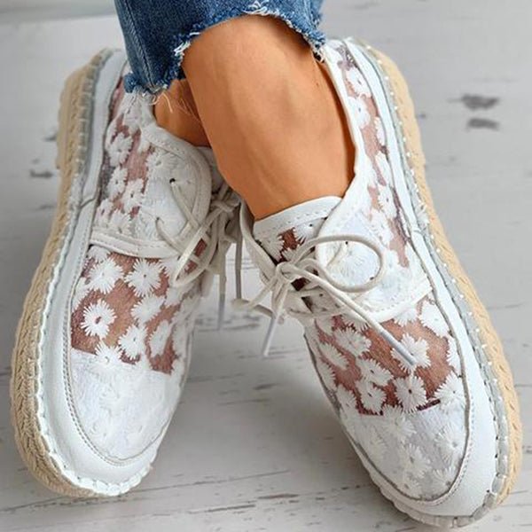 Womens-casual-shoes-floral-embroidery-lightweight-footwear-ideal-for-everyday-relaxation-4.jpg