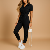 Getailleerde dames jumpsuit met knoopsluiting – flatterende one-piece voor werk of avond
