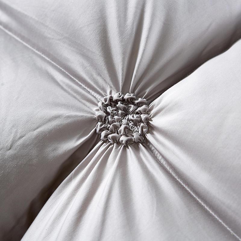 Luxe winterdeken – warm ganzendons dekbed met ademende katoenen tijk