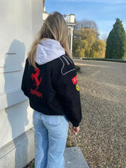 Nika Ferrari Racing jacket unisex – oversized jas met iconische F1 patches