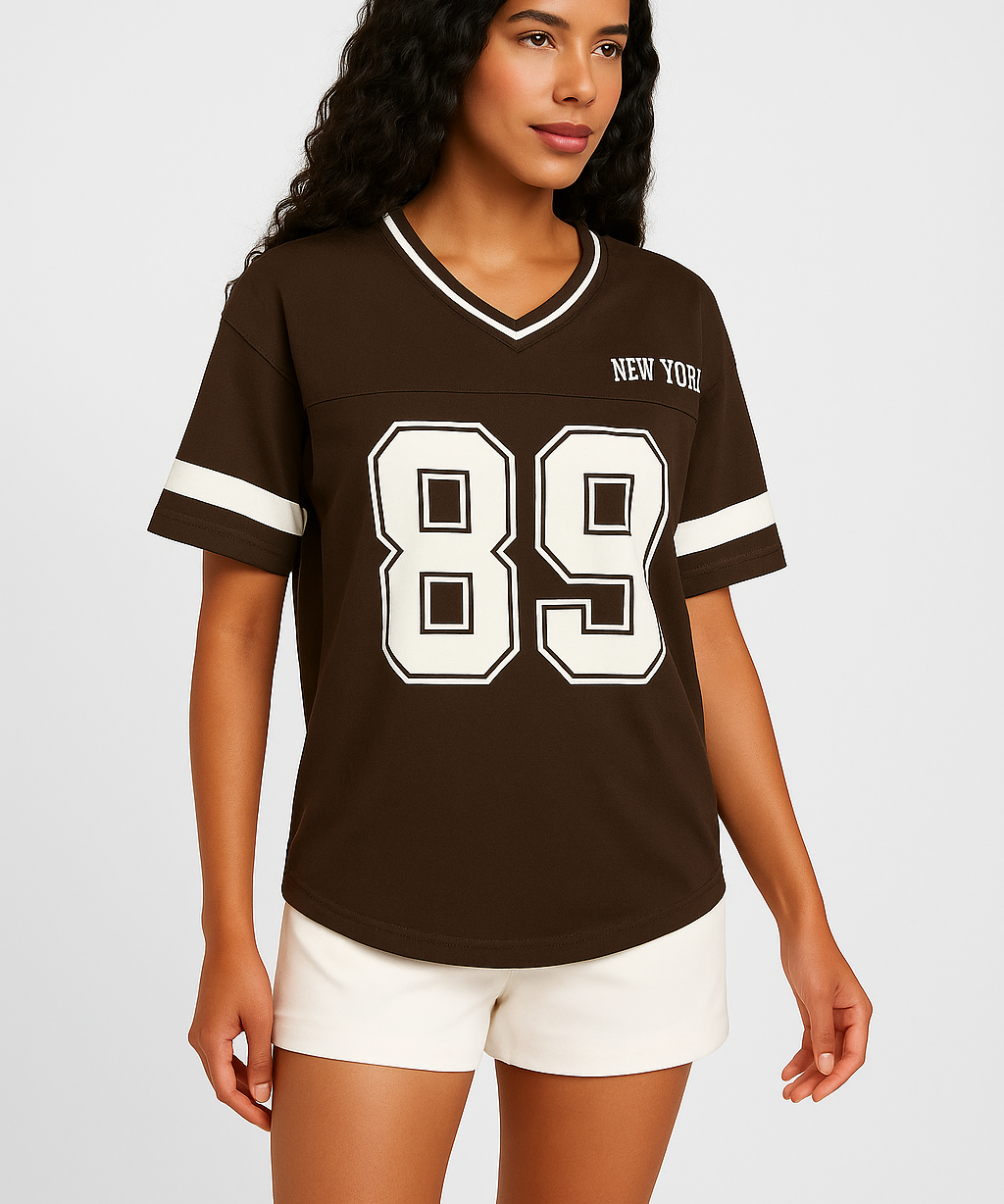 JUUD dames varsity shirt – oversized sportief T-shirt met V-hals & print