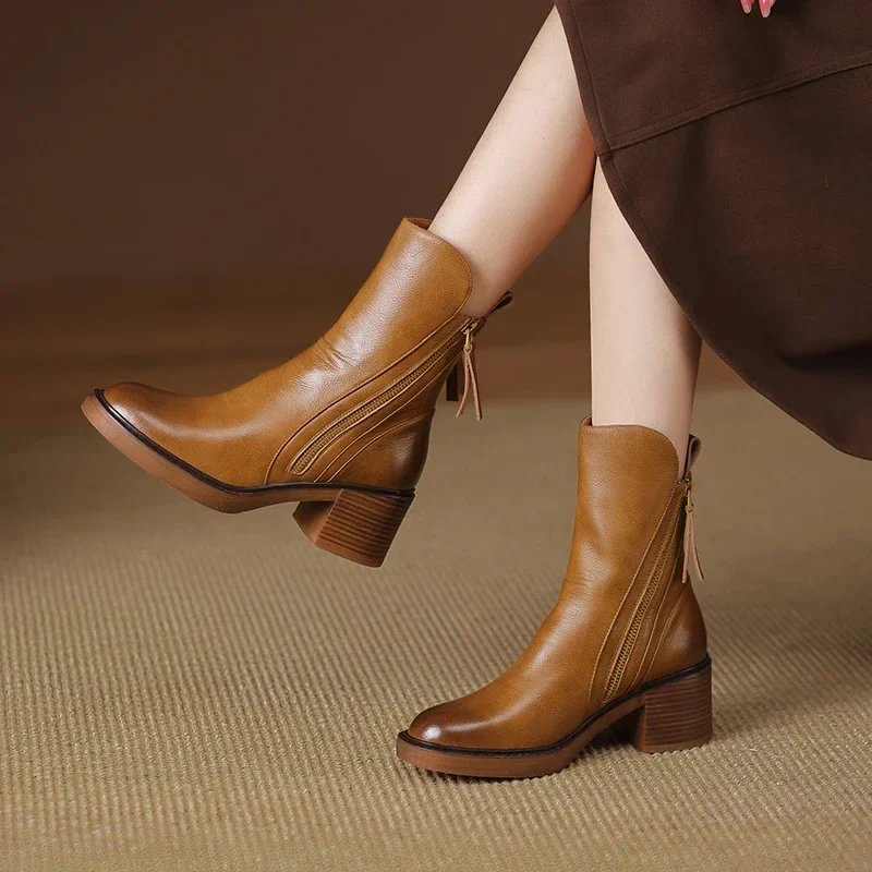 mid-heel-ankle-boots-556615.jpg